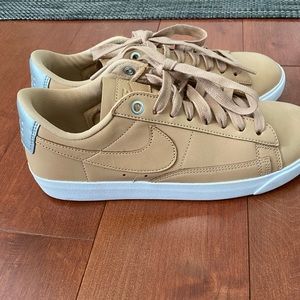 Leather nike sneakers